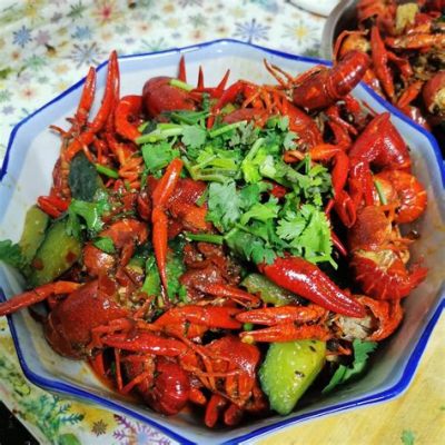  Anqing Crayfish: Un piatto piccante e succoso che ti lascerà desiderare di più!