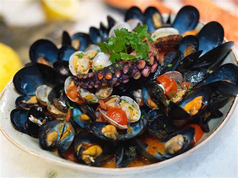  La Zuppa di Mare alla Lianyungang: Un Sogno di Oceano in Una Tazza!