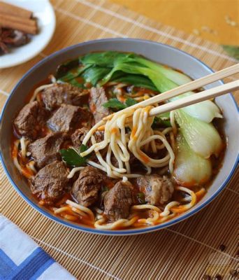  La Zuppa di Noodles al Peperoncino Spumeggiante: Un Sogno Piccante che si Scioglie in Bocca!