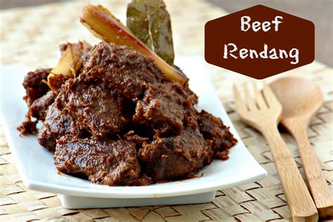 Rendang! Un piatto speziato e irresistibilmente cremoso che scioglierà il tuo cuore.